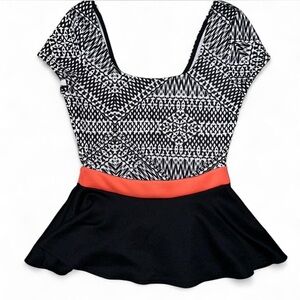Charlotte Russe Black and White Geometric Top